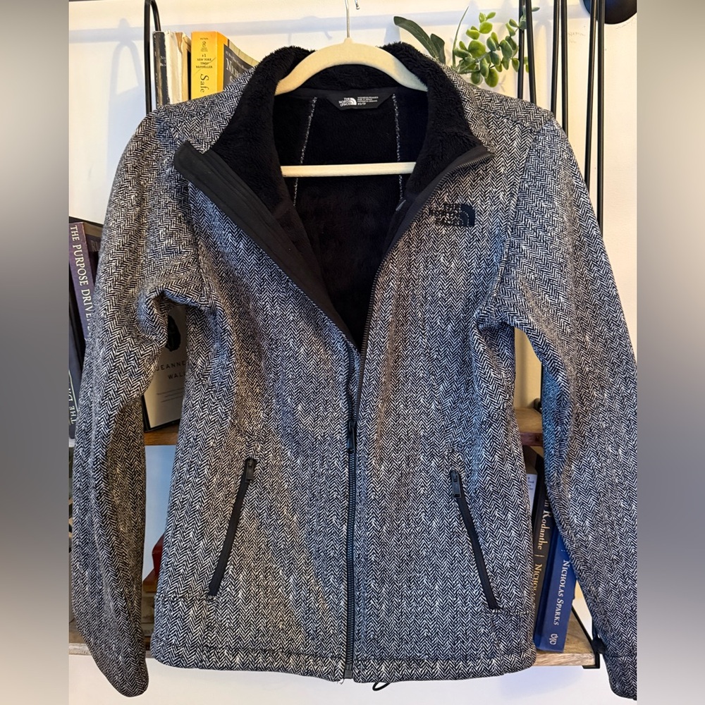 North Face Women's Apex Chromium Thermal jacket - Picture 2 of 9